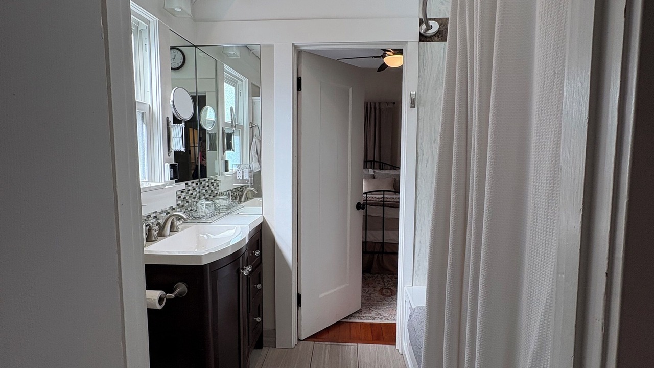 Photo of Bathroom in Point Richmond