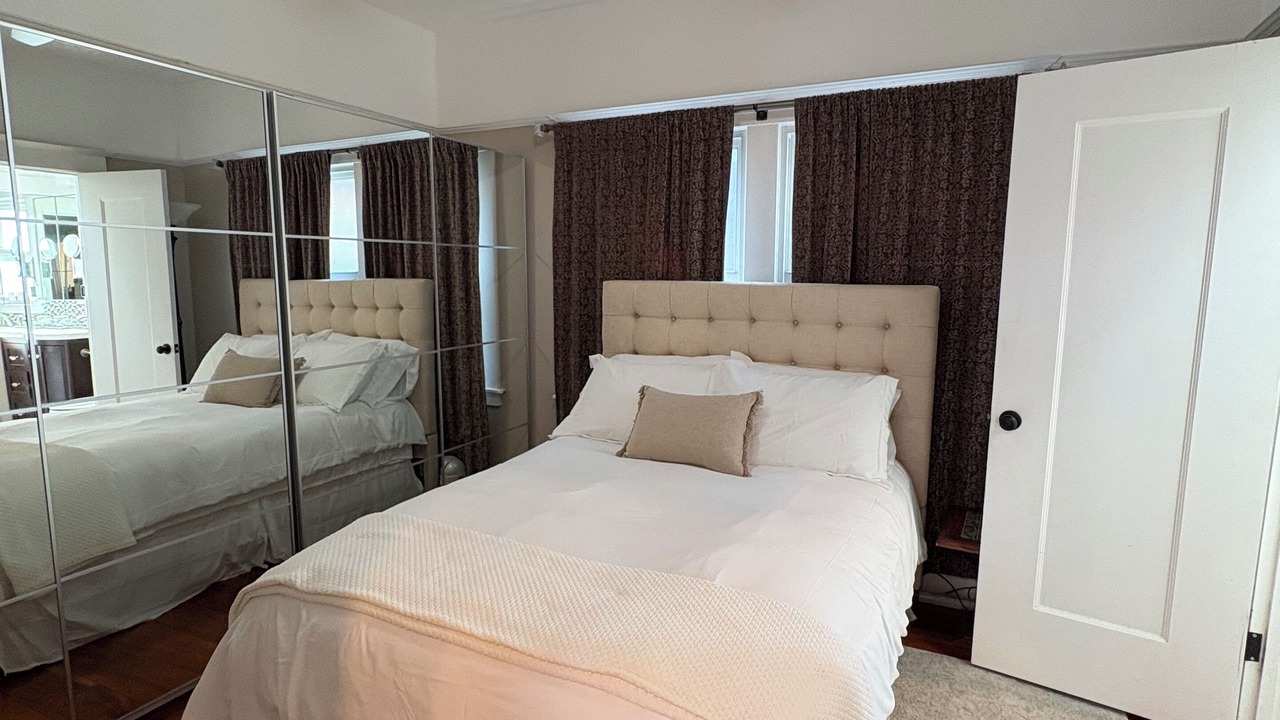 Photo of Bedroom in Point Richmond