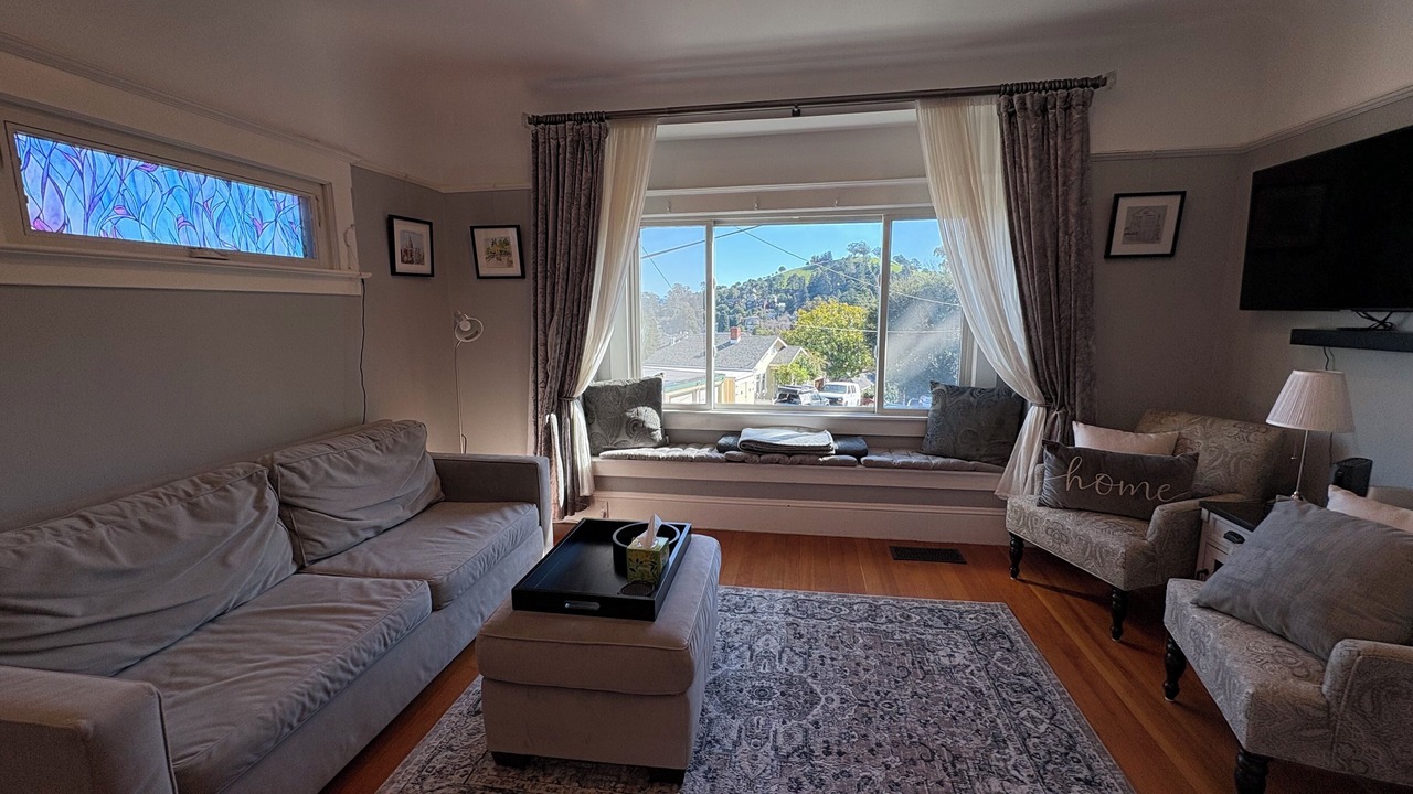 Photo of Livingroom in Point Richmond