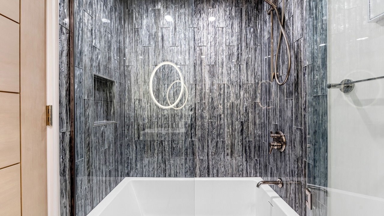 Photo of Bathroom in Harbor