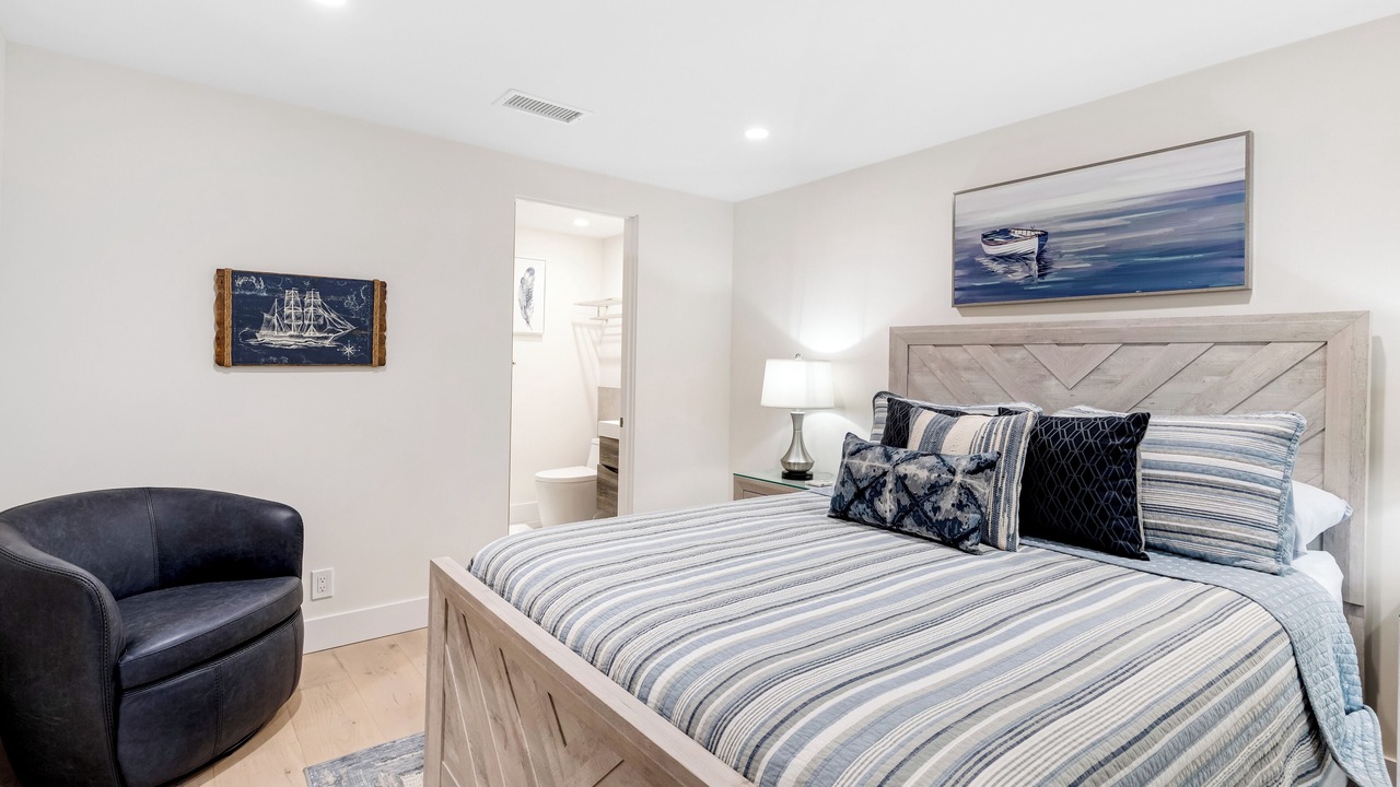 Photo of Bedroom in Harbor