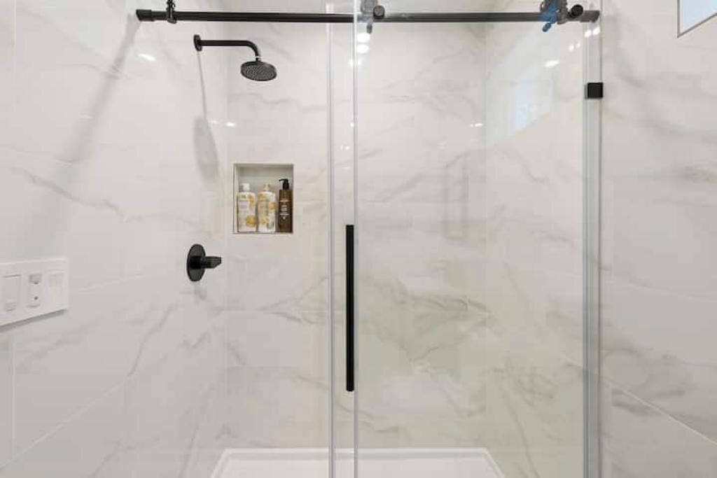 Photo of Bathroom in Los Angeles