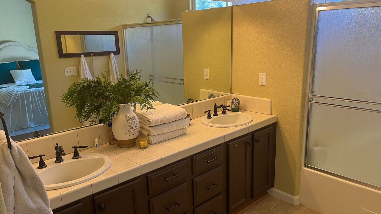 Photo of Bathroom in King City