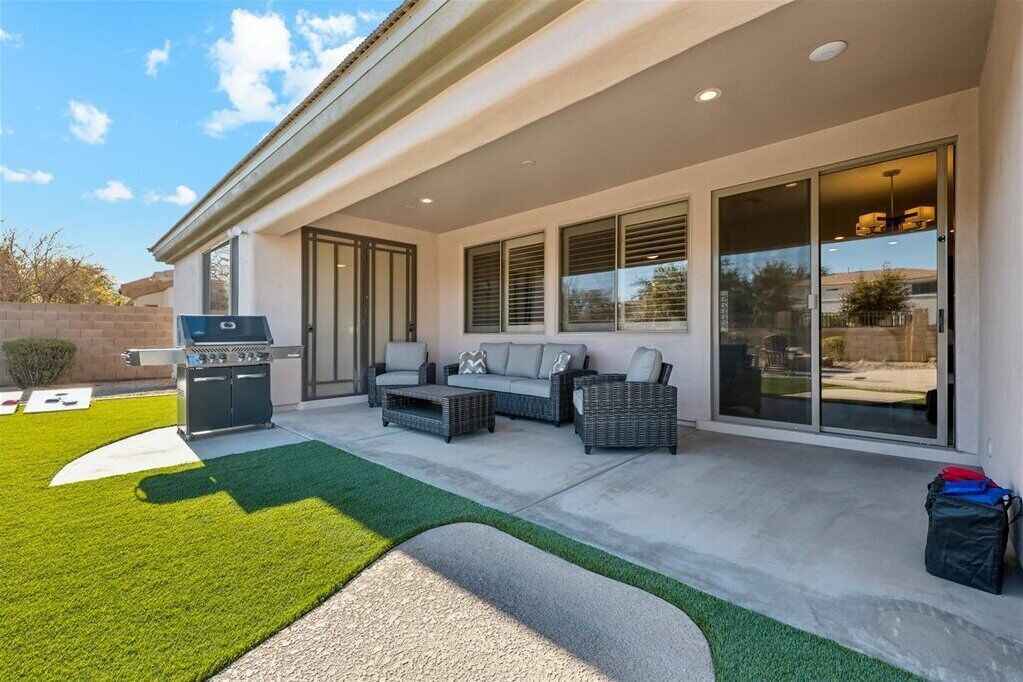 Photo of Patio Balcony in Palm Valley
