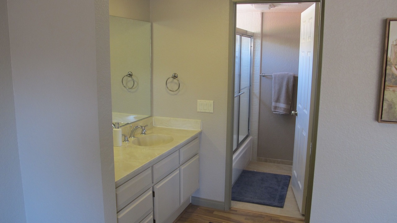 Photo of Bathroom in Araby