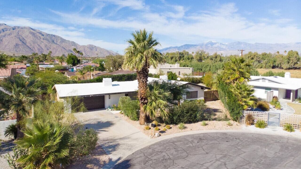 Photo of Outdoor in Desert Park Estates
