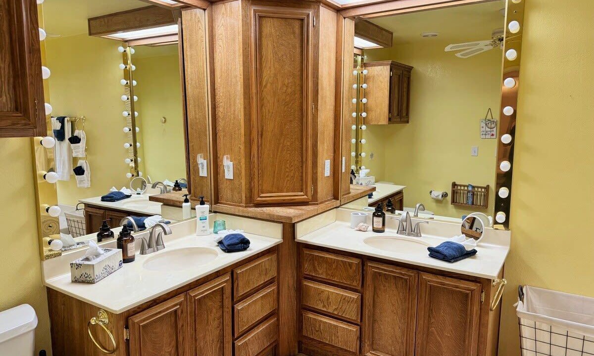 Photo of Bathroom in Parker Strip