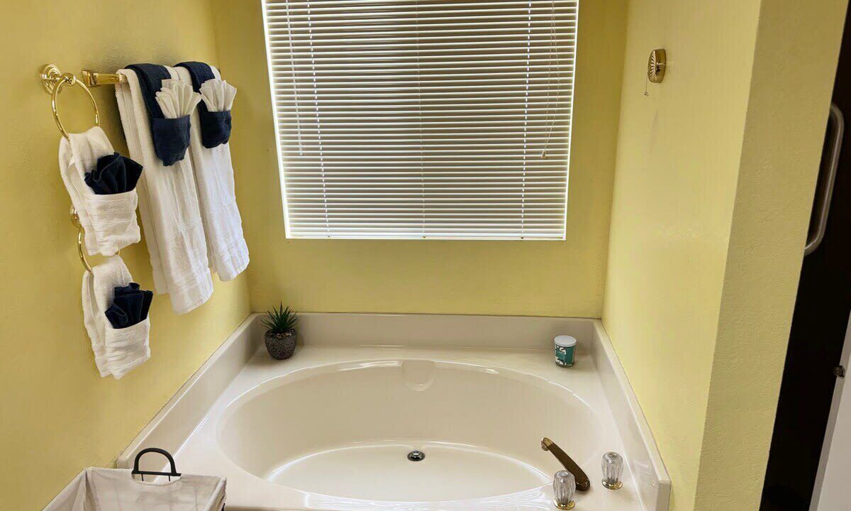 Photo of Bathroom in Parker Strip