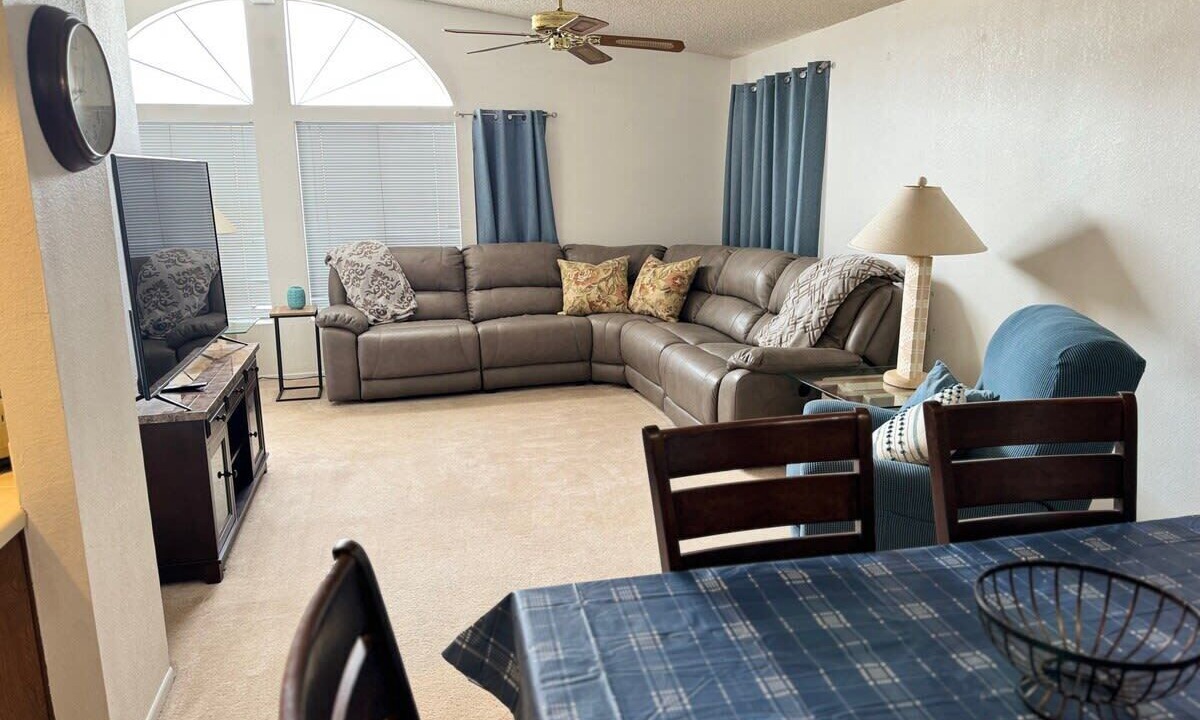Photo of Livingroom in Parker Strip