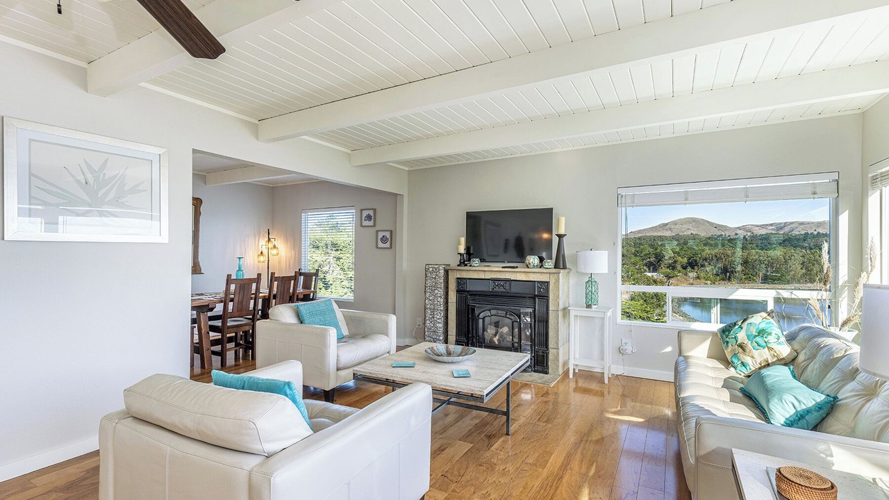 Photo of Livingroom in Bodega Bay
