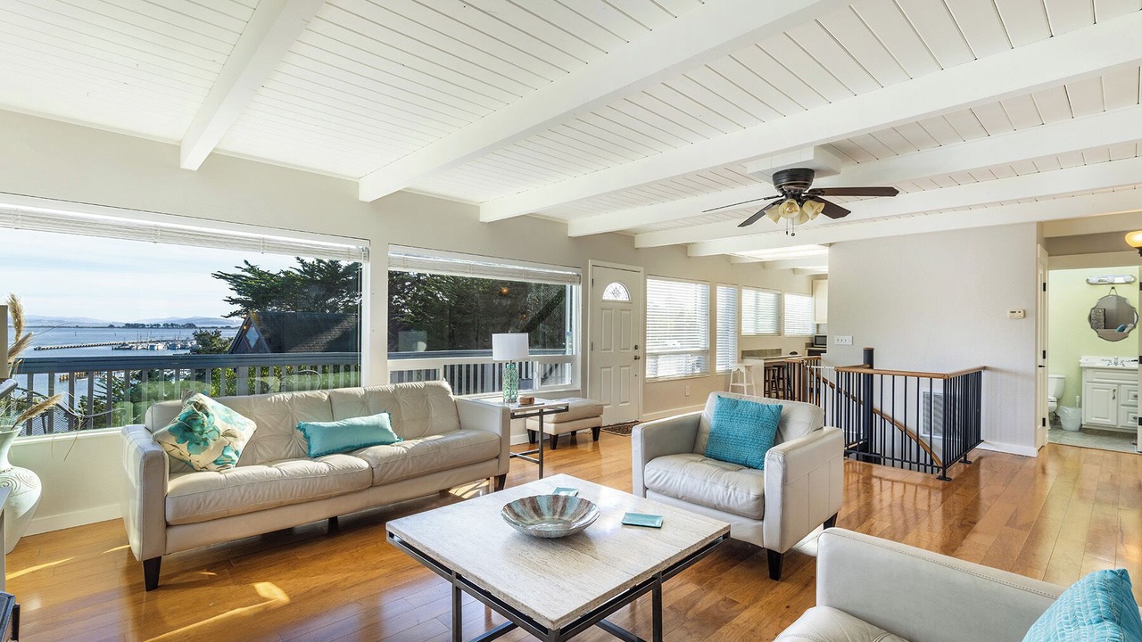 Photo of Livingroom in Bodega Bay