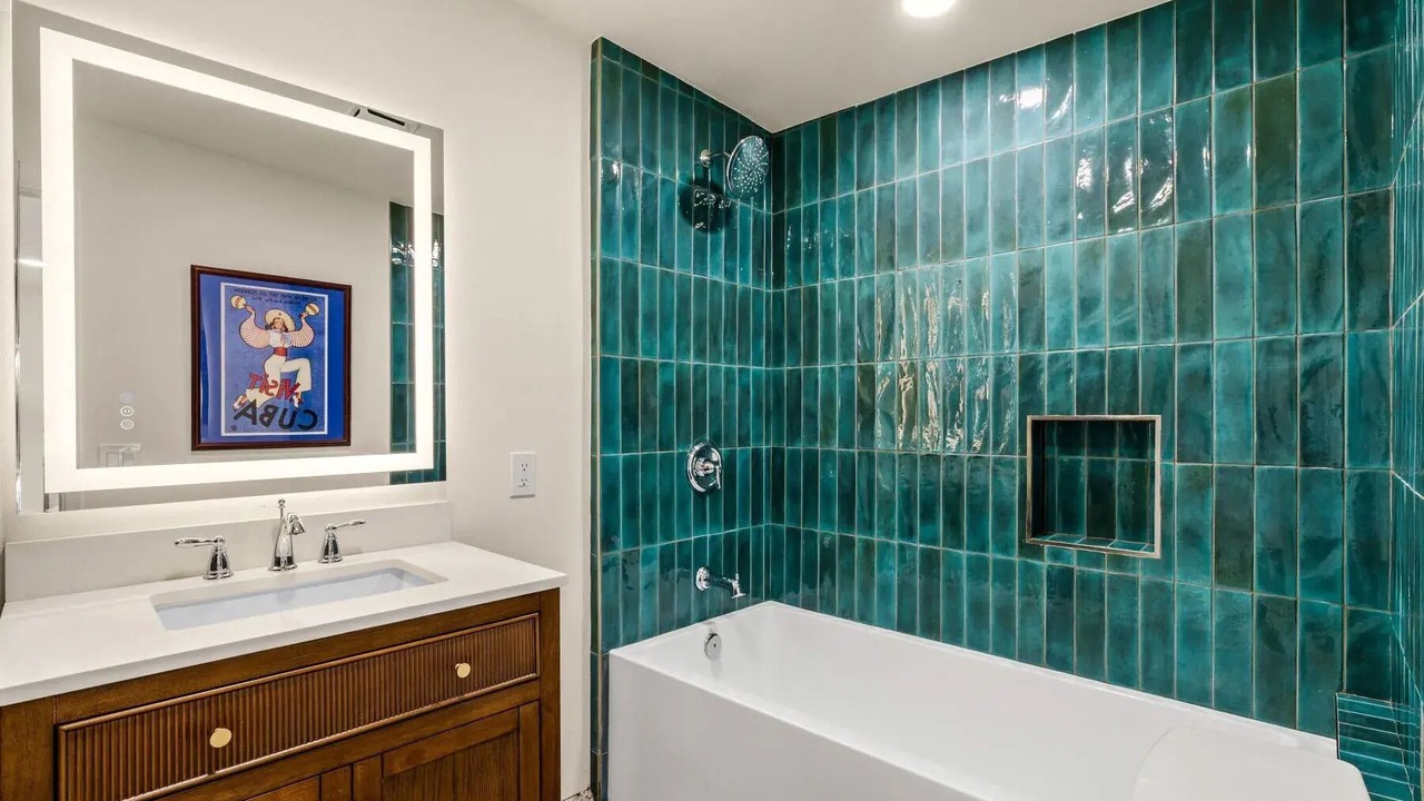 Photo of Bathroom in Araby