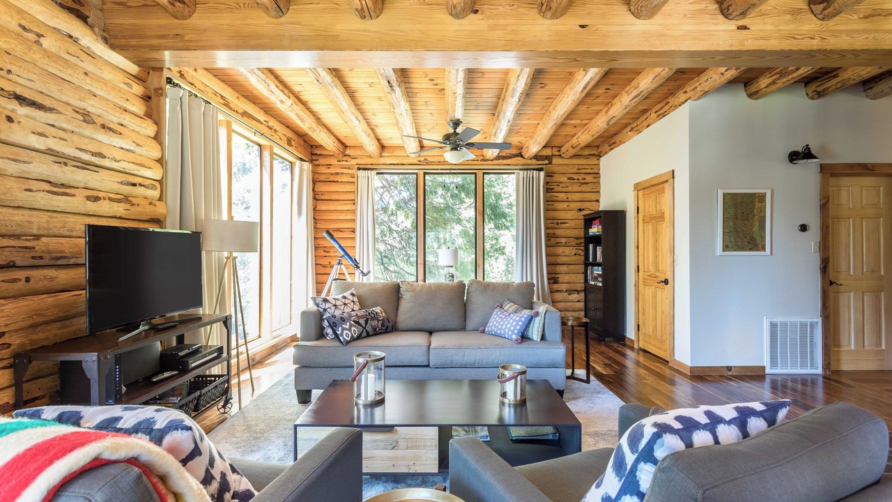 Photo of Livingroom in Nevada City