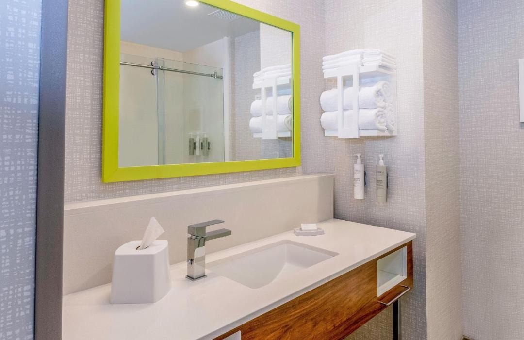 Photo of Bathroom in Needles