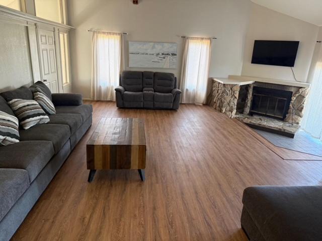 Photo of Livingroom in Coarsegold