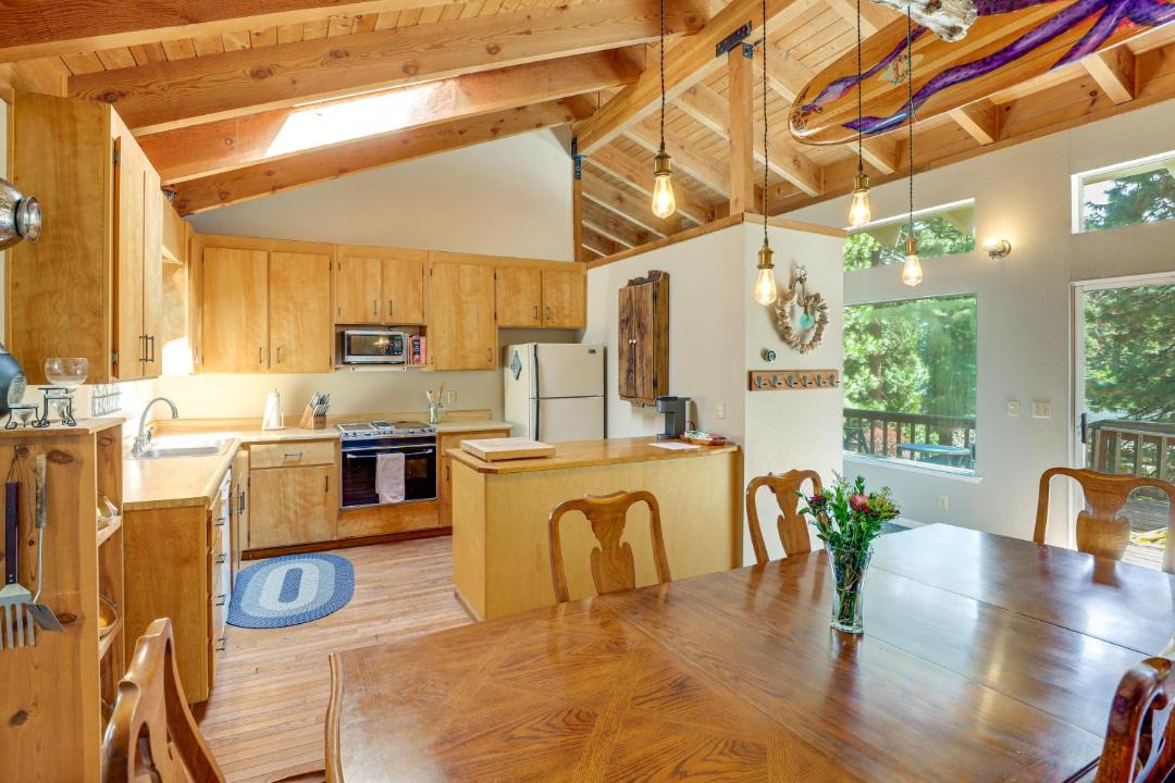 Photo of Kitchen in Lake Almanor Country Club