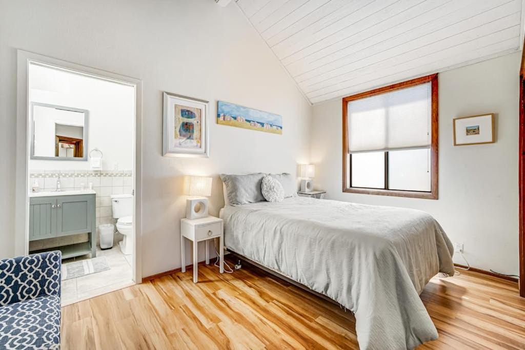Photo of Bedroom in Bodega Bay