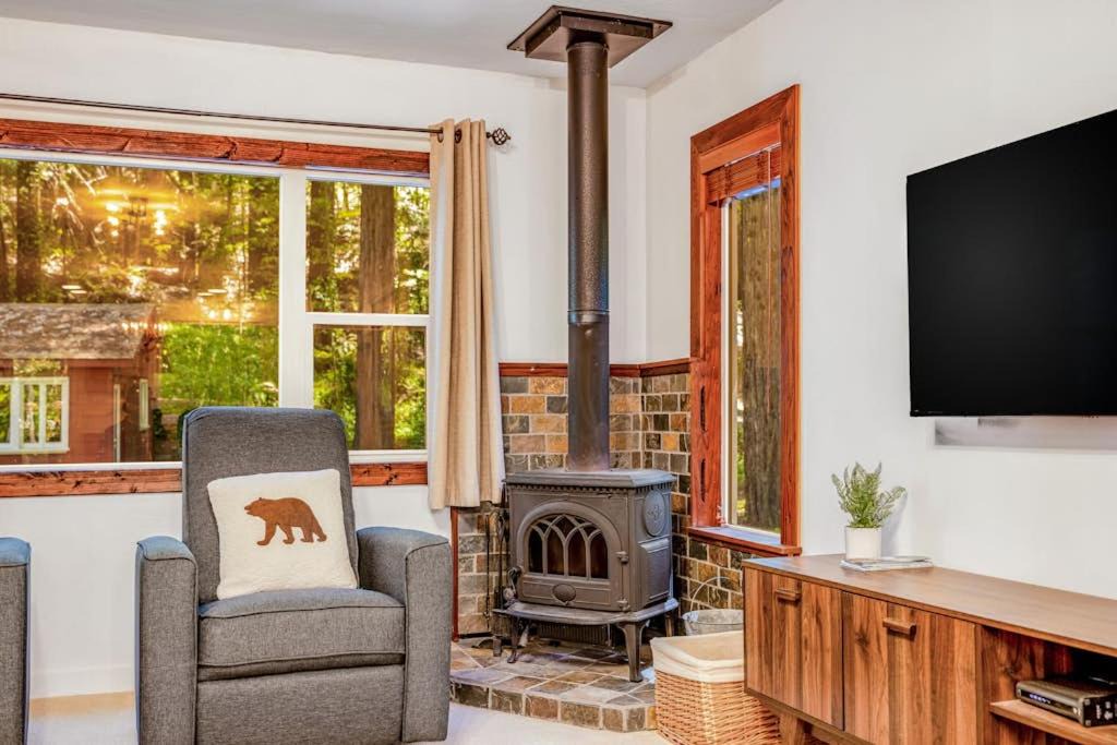 Photo of Livingroom in Cazadero