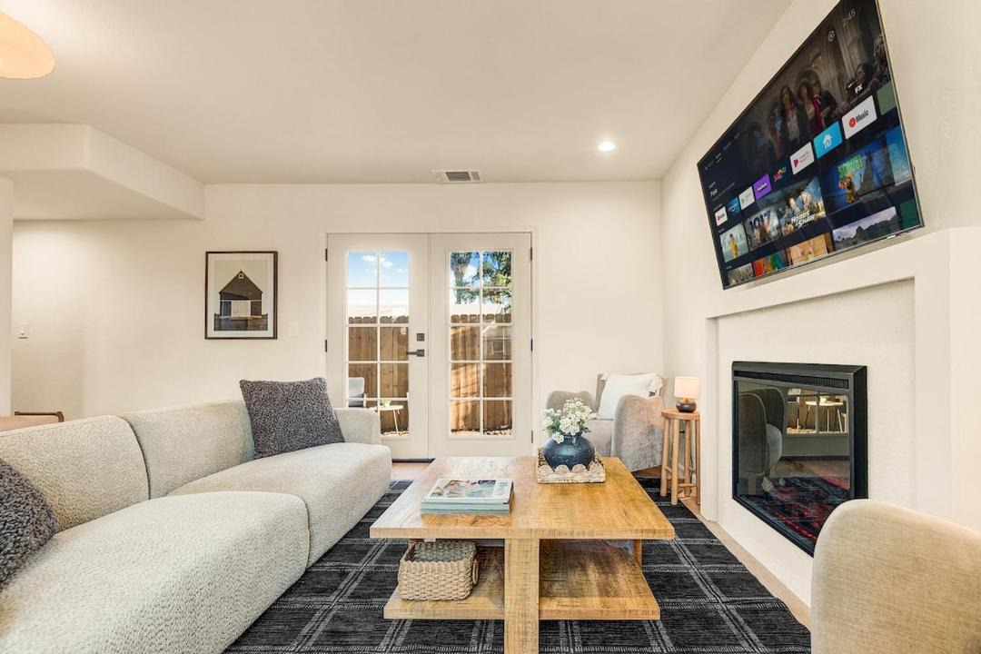Photo of Livingroom in Lemon Cove