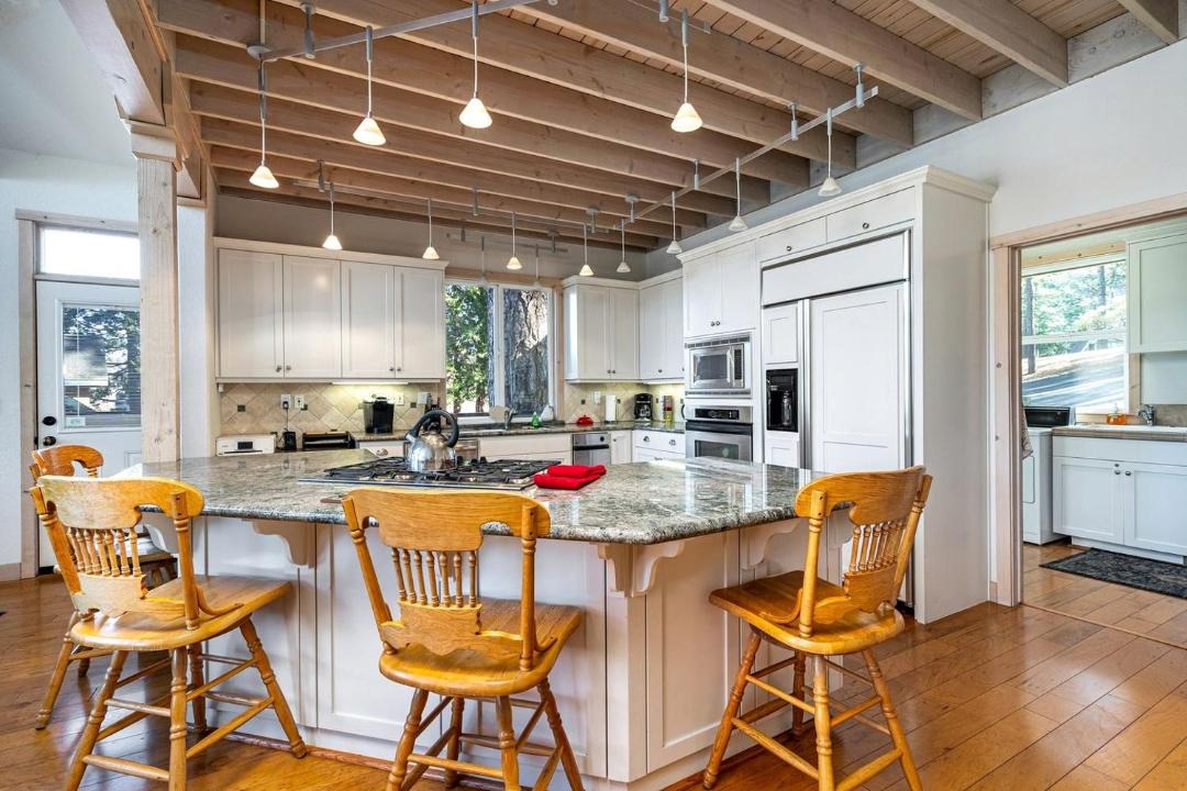 Photo of Kitchen in Groveland