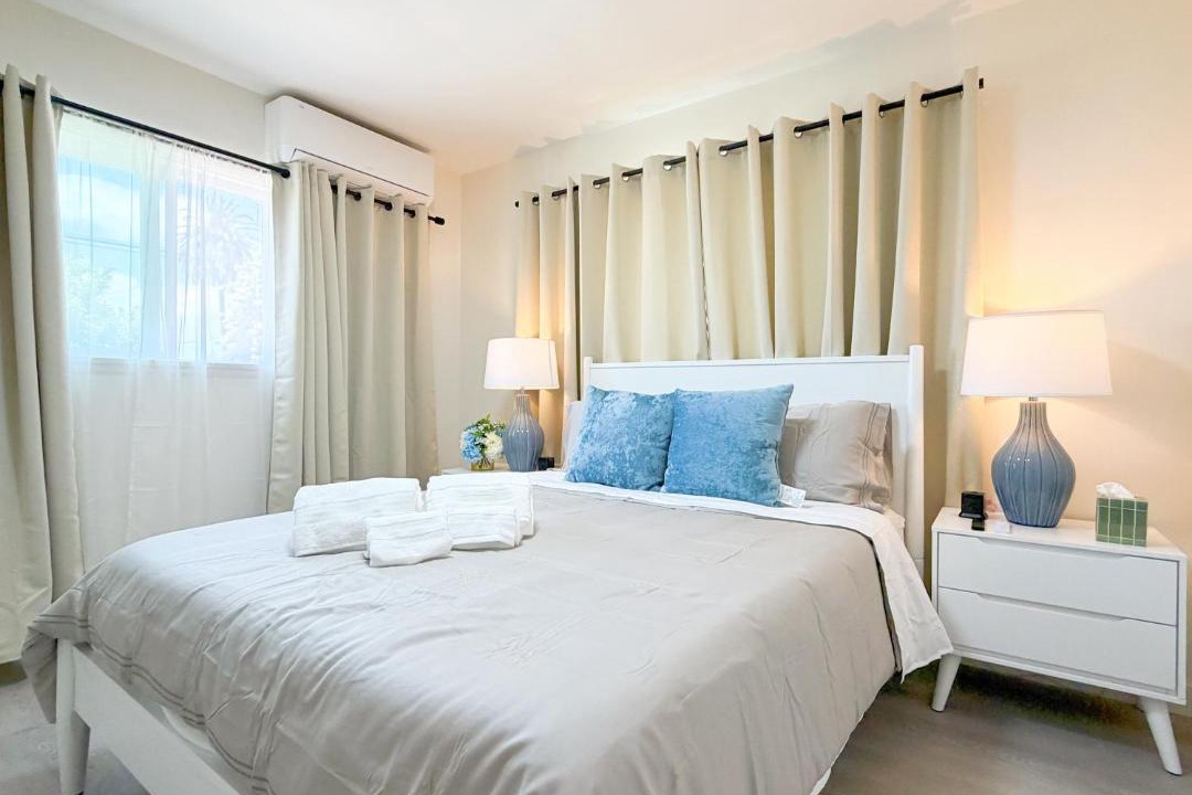 Photo of Bedroom in Harbor