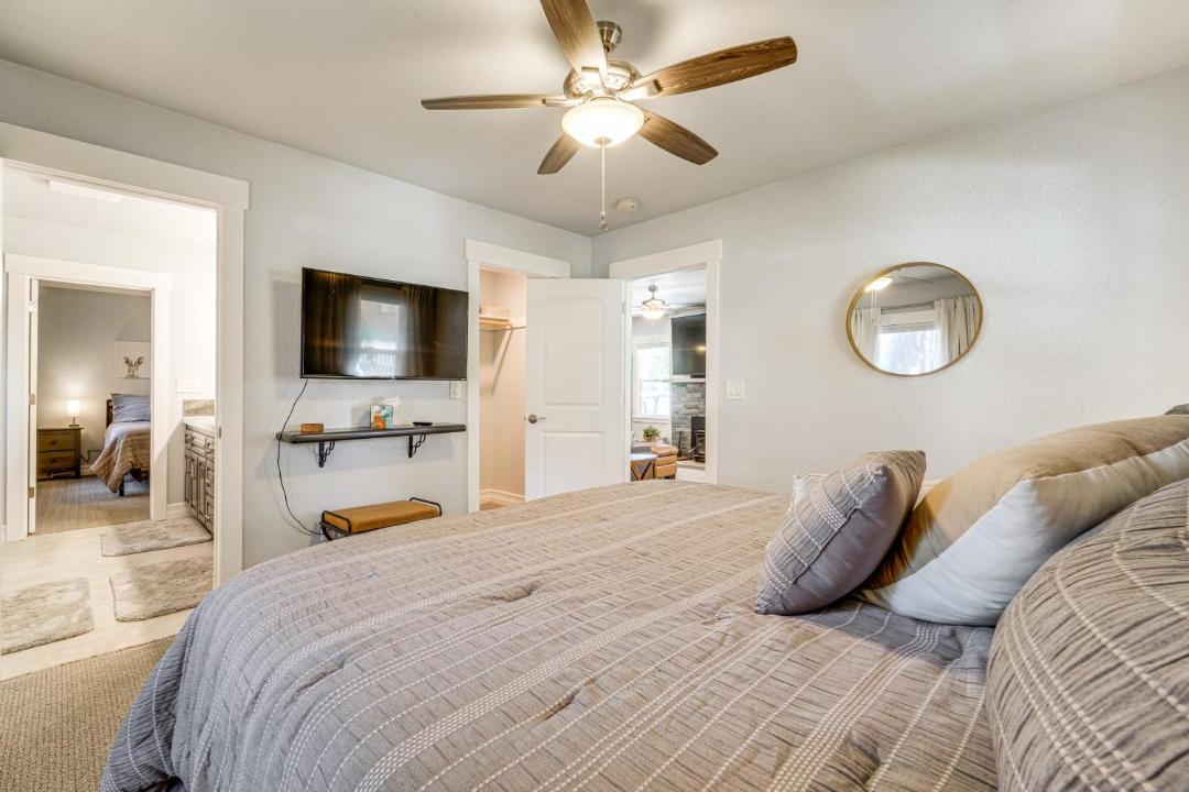 Photo of Bedroom in Calpine