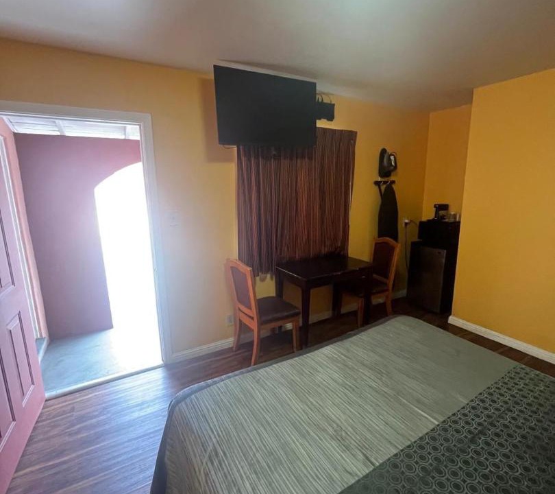 Photo of Bedroom in Mid-Wilshire