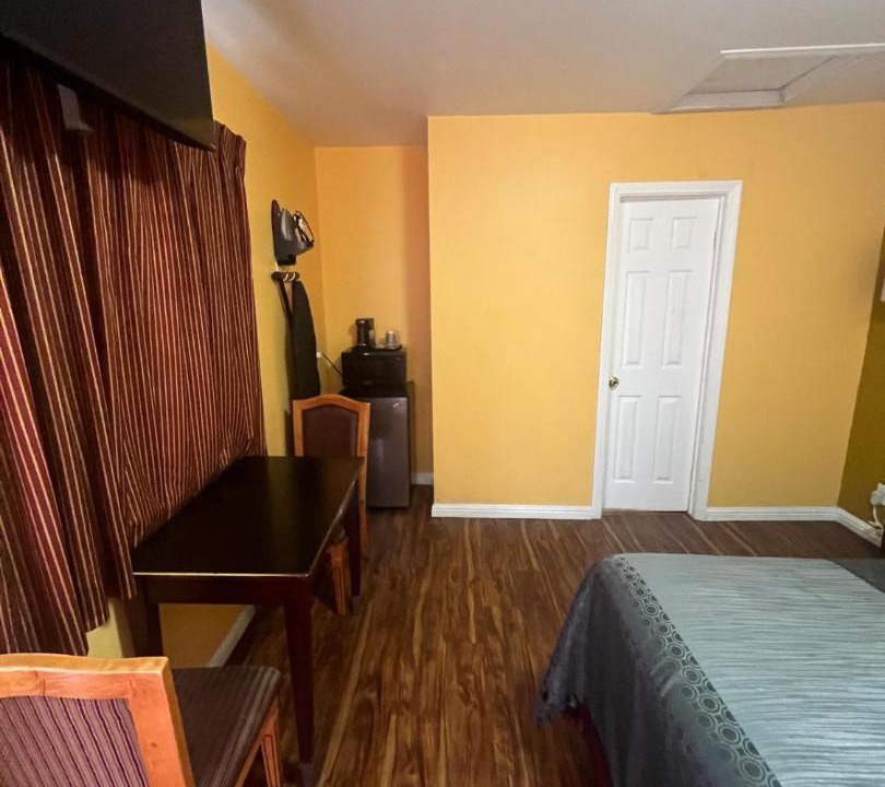 Photo of Bedroom in Mid-Wilshire
