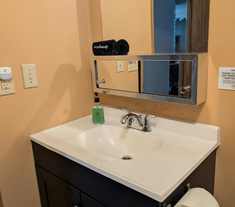 Photo of Bathroom in California Hot Springs