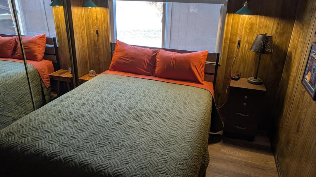 Photo of Bedroom in California Hot Springs