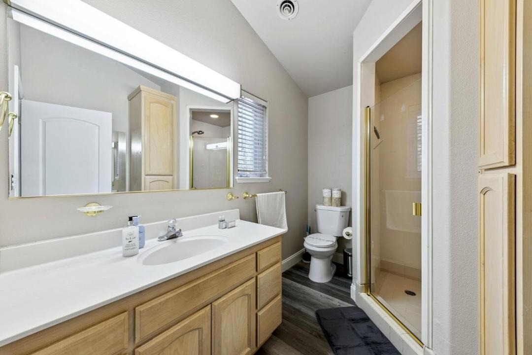 Photo of Bathroom in Sierra Tract