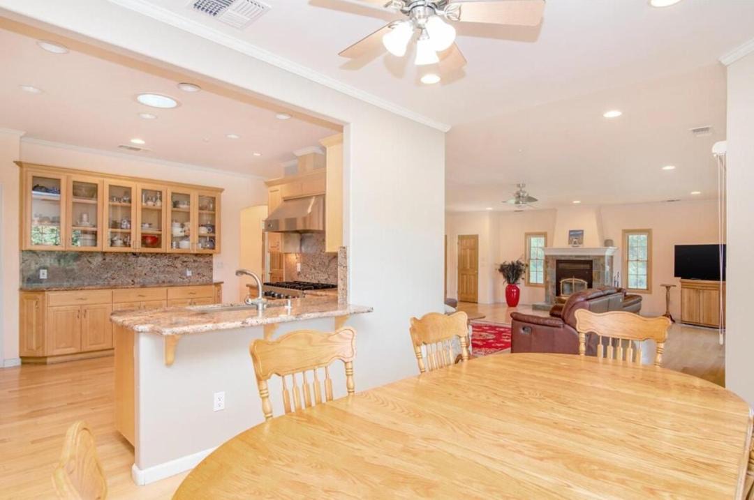 Photo of Kitchen in College City
