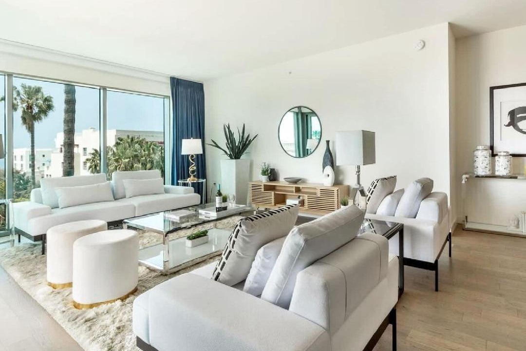 Photo of Livingroom in Downtown