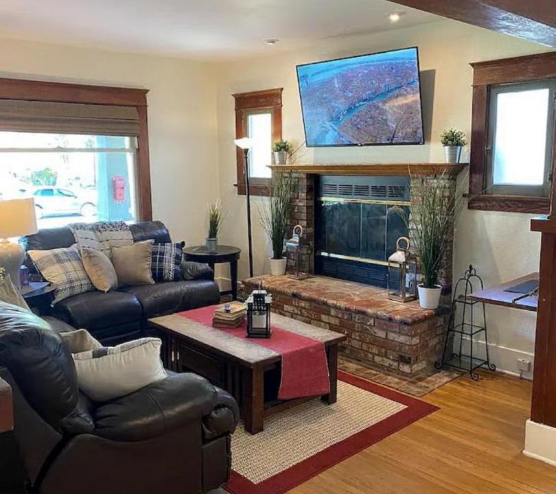 Photo of Livingroom in Downtown Riverside