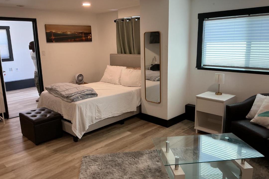 Photo of Bedroom in Oakland