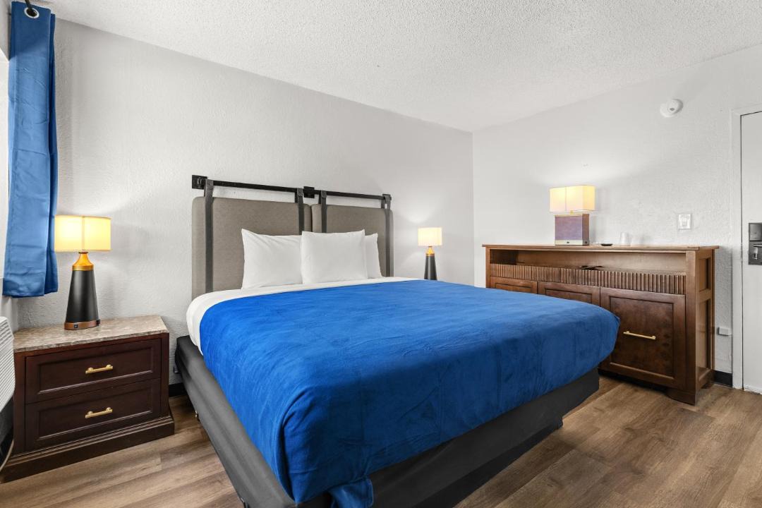 Photo of Bedroom in North Hollywood
