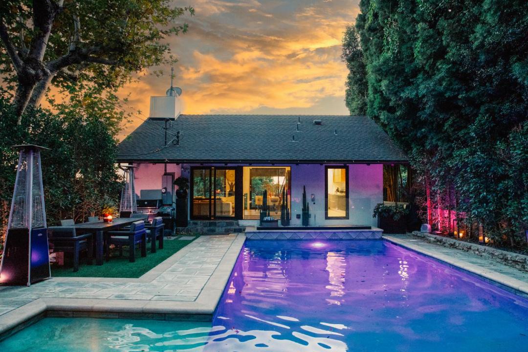 Photo of Others in Hollywood Hills West