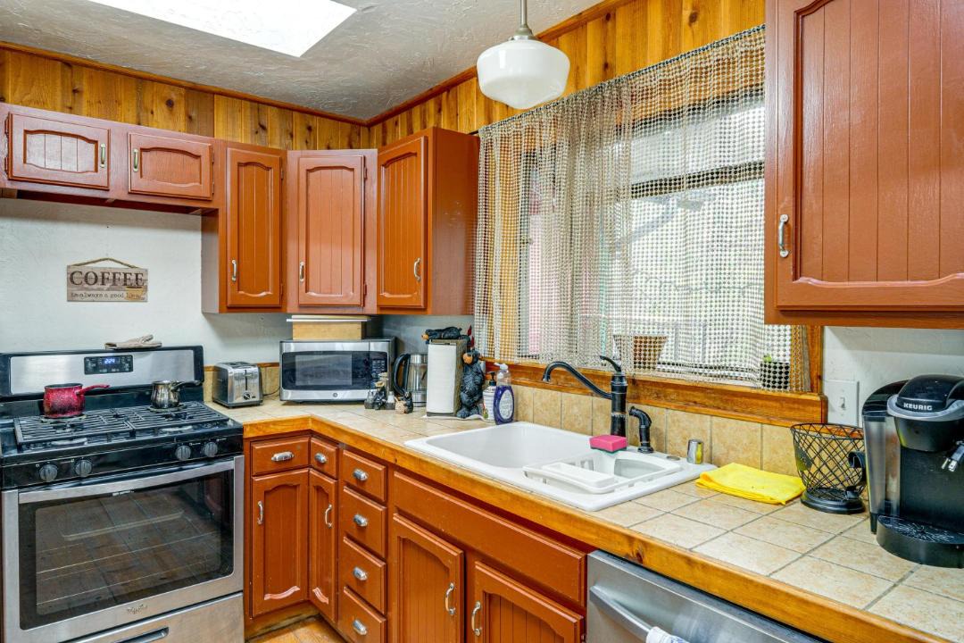 Photo of Kitchen in Pine Mountain Club