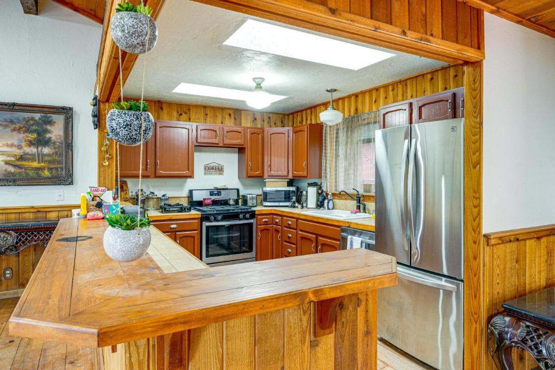 Photo of Kitchen in Pine Mountain Club
