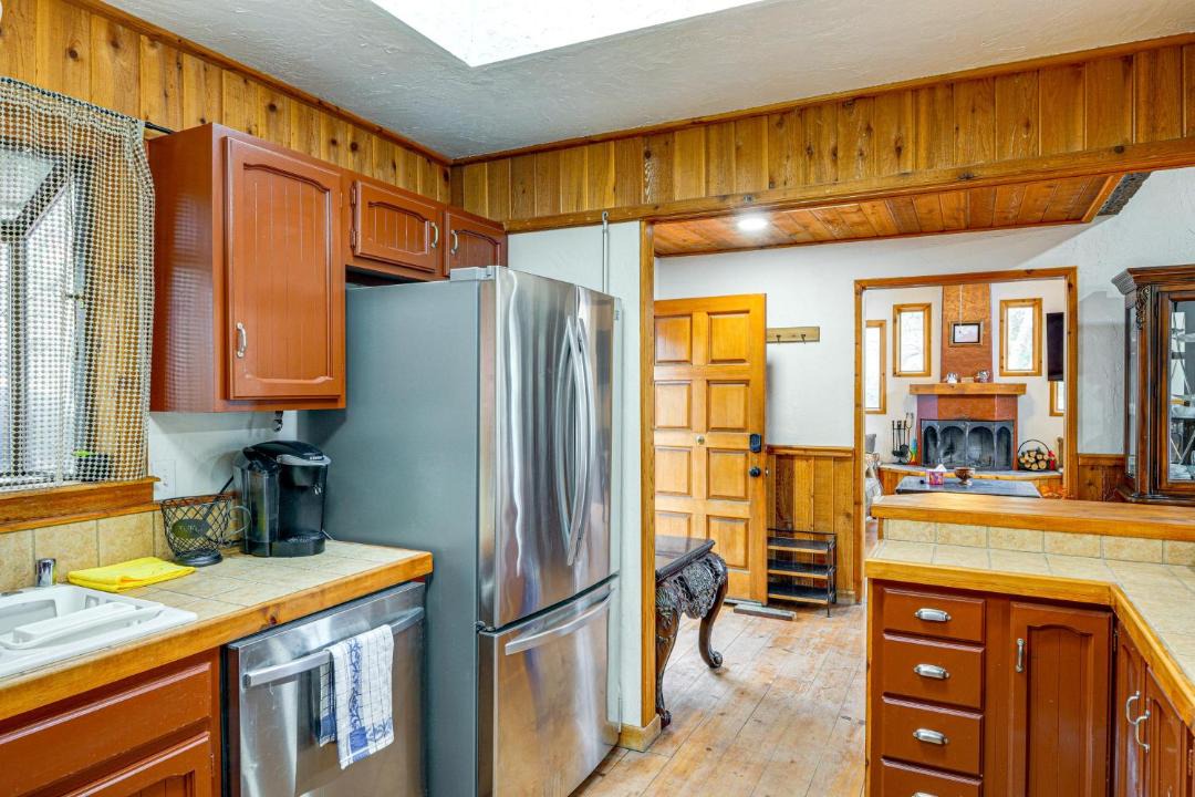 Photo of Kitchen in Pine Mountain Club