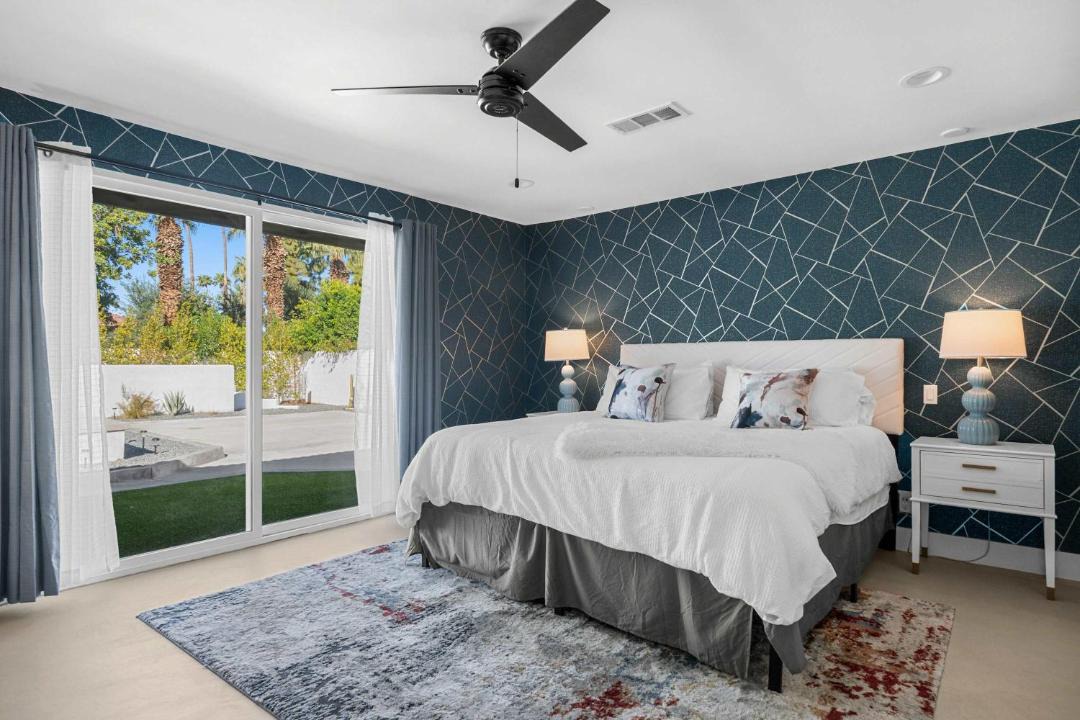 Photo of Bedroom in Racquet Club West