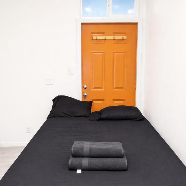 Photo of Bedroom in Pico - Robertson