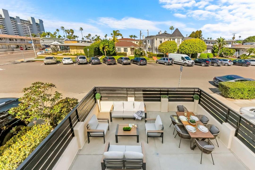 Photo of Patio Balcony in North Pacific Beach