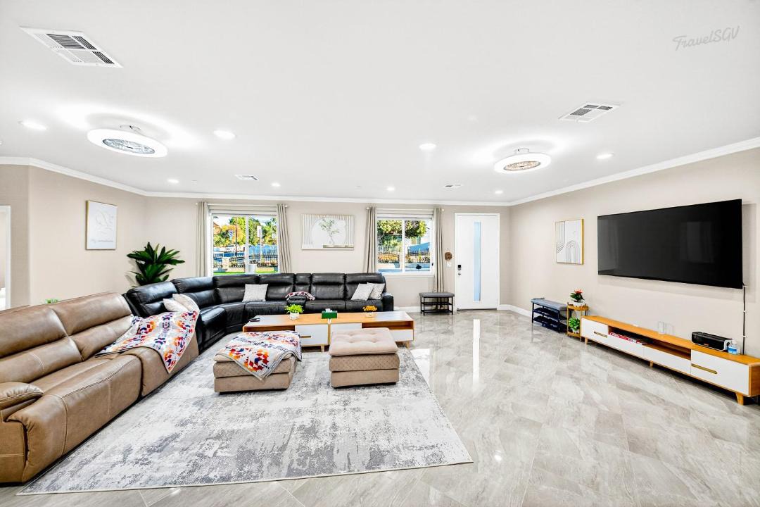 Photo of Livingroom in Bassett