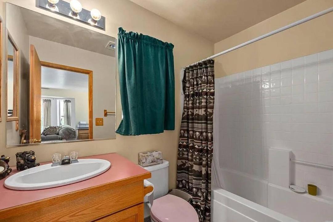 Photo of Bathroom in Kernville