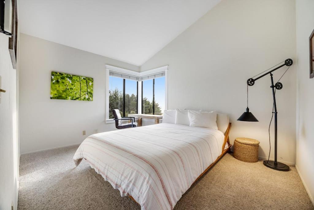 Photo of Bedroom in Sea Ranch