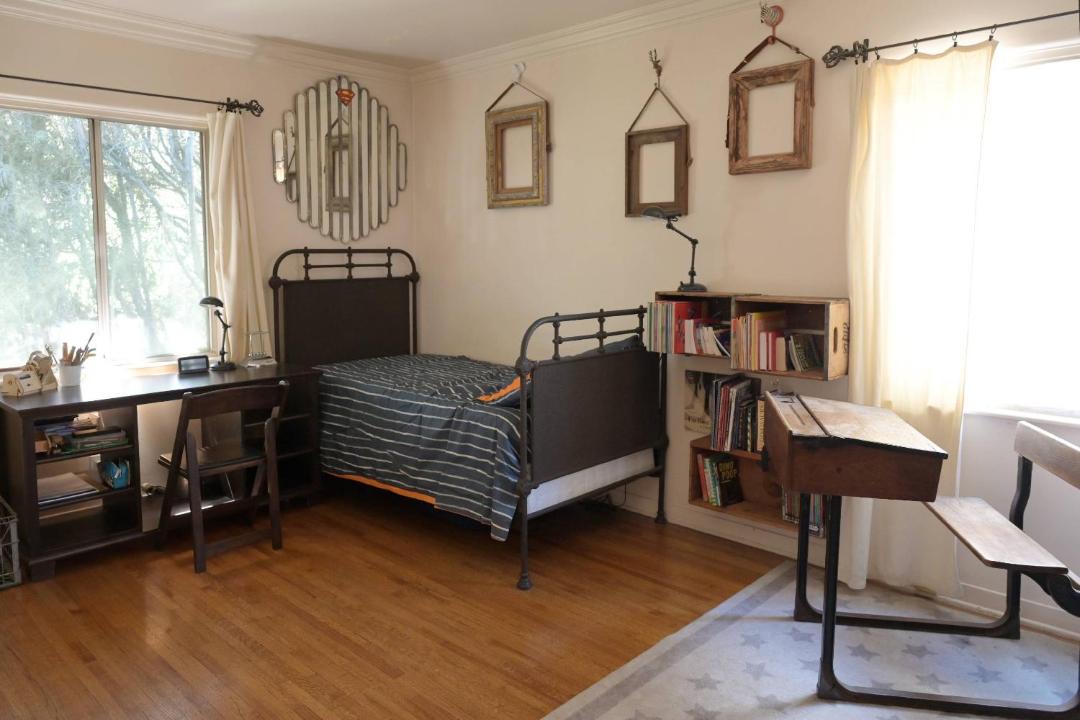 Photo of Bedroom in Valley Village