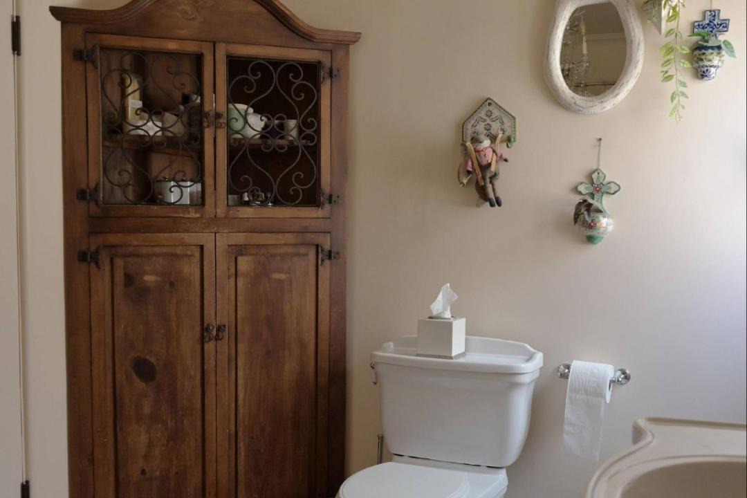 Photo of Bathroom in Valley Village