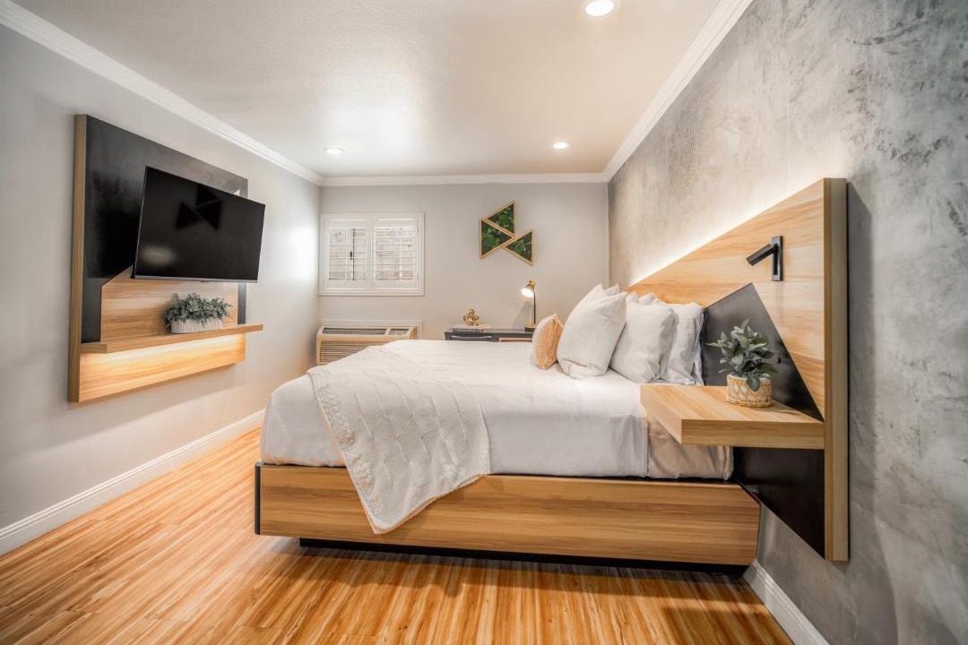 Photo of Bedroom in Fairfax District