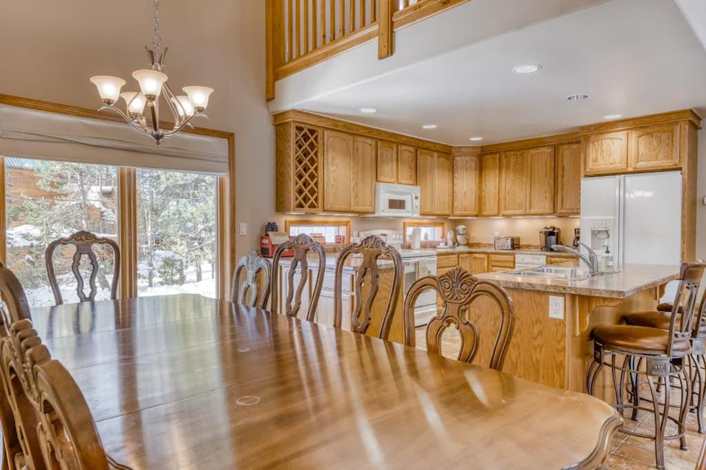 Photo of Kitchen in Serene Lakes